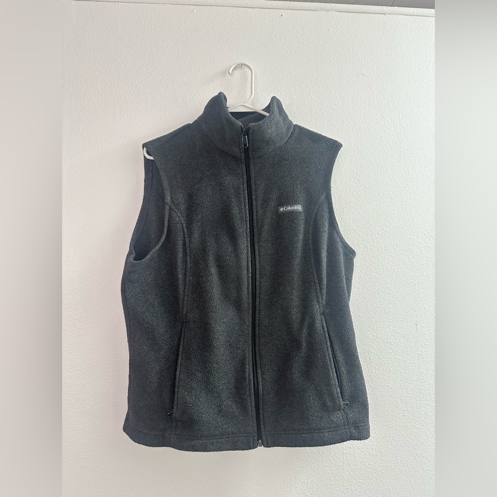 Columbia vest